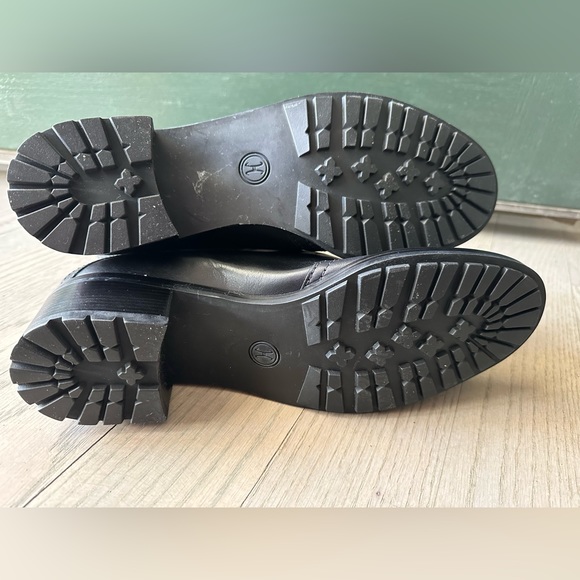 Cole Haan Black Leather Zippered Boots - SZ 10B - Picture 6 of 8